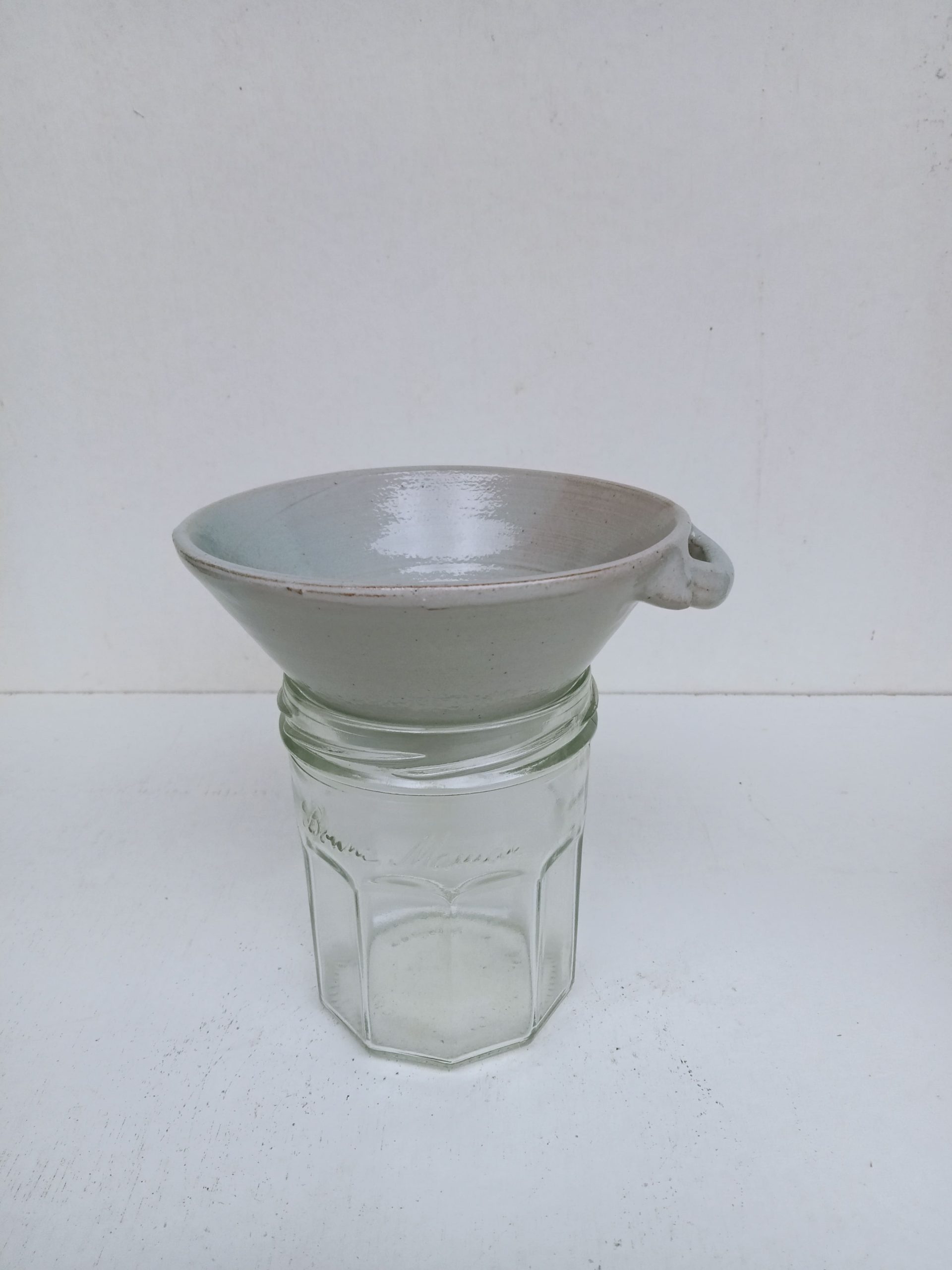 entonnoir à confiture gris